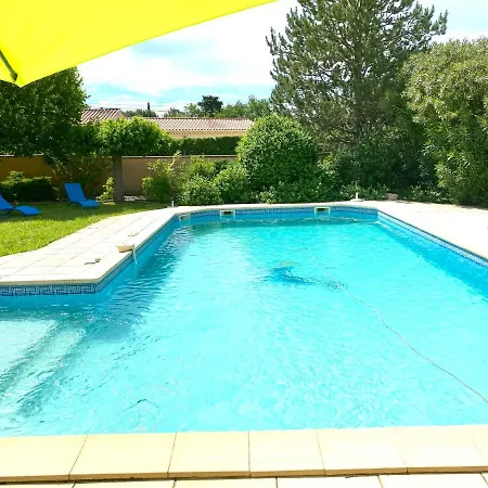 Et Maisonnette Provencales 卡庞特拉